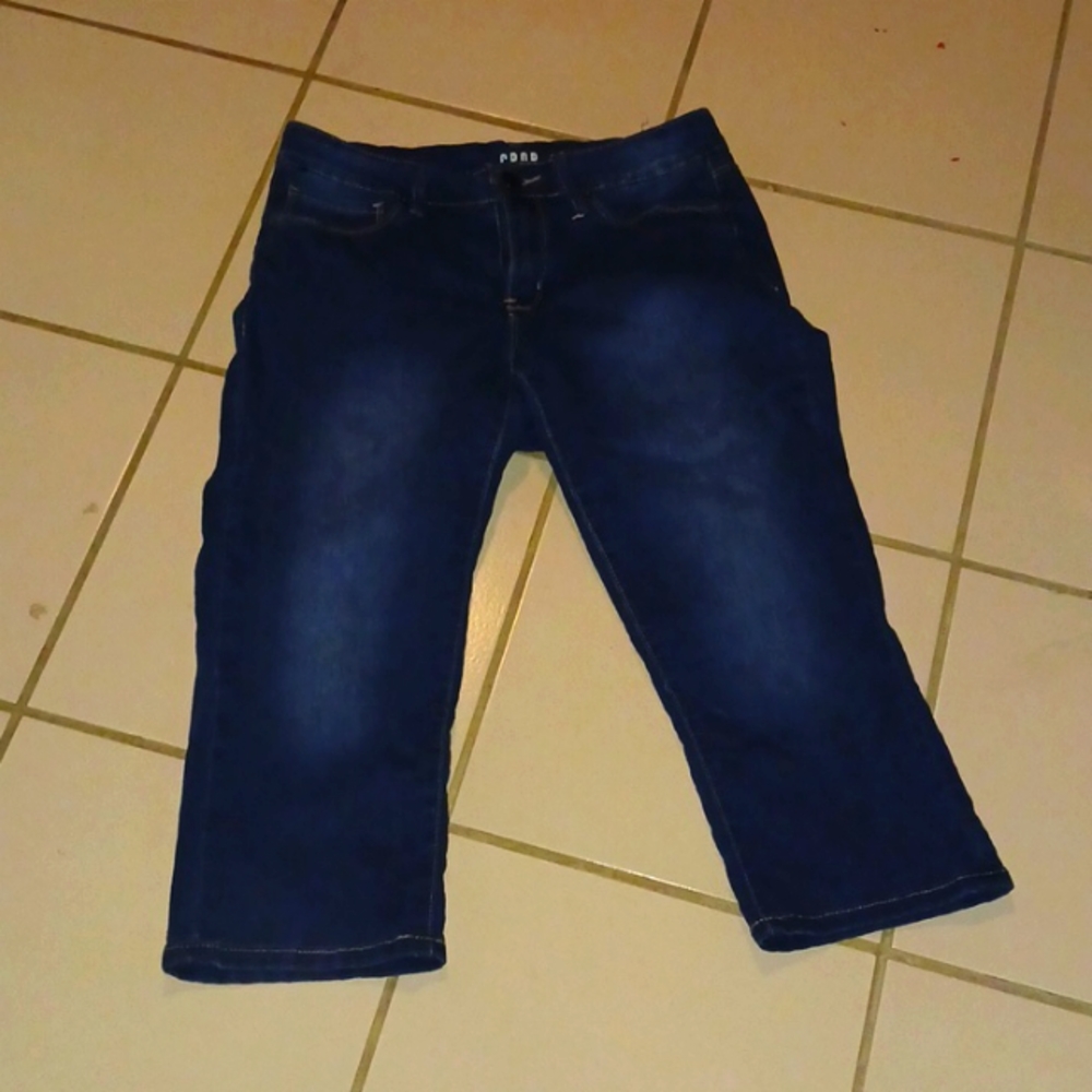ROYALTY CROPPED JEANS